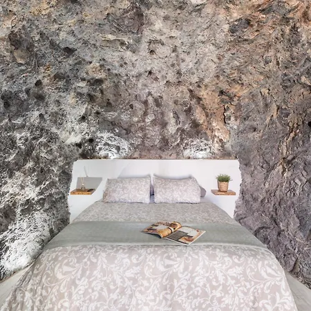 Luxury La Cueva Del Guanche * أذيخي
