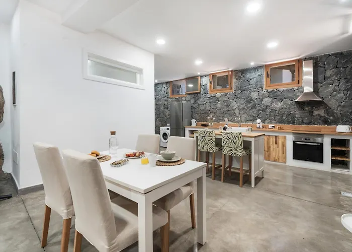 Luxury La Cueva Del Guanche Lantställe Costa Adeje (Tenerife)